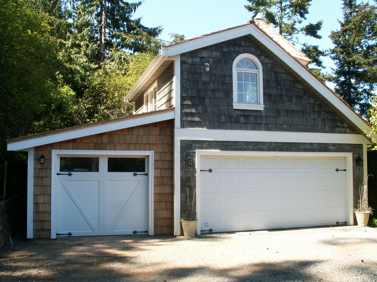 Carriage house