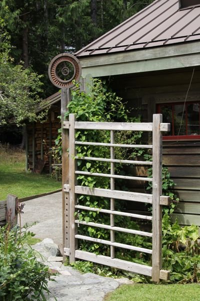 Island House and Garden Tours…..