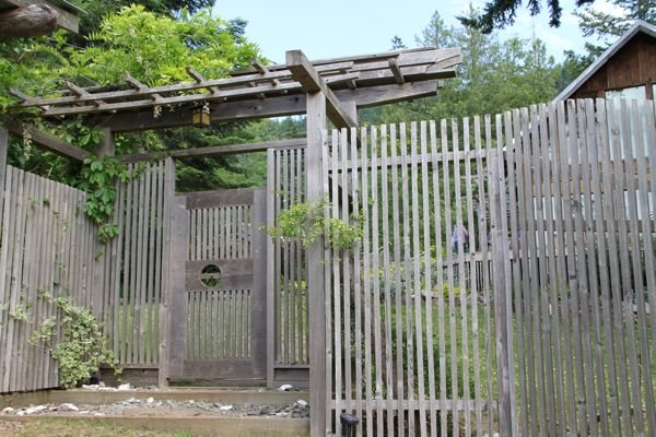 Island House and Garden Tours