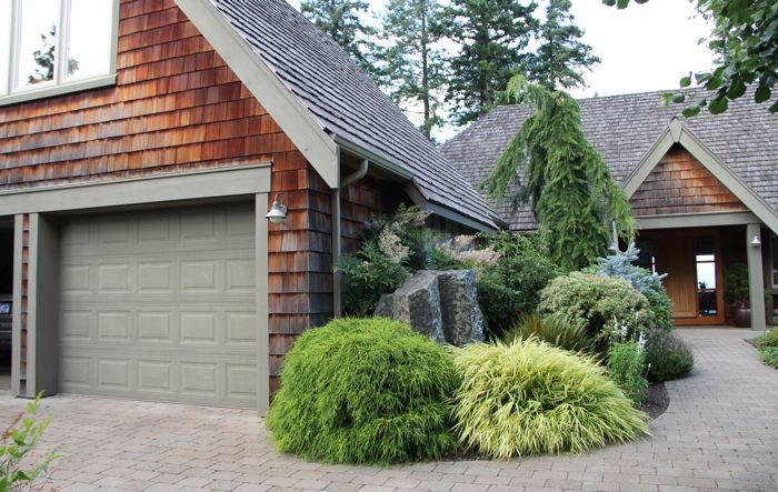 Our exterior trim revamp…..