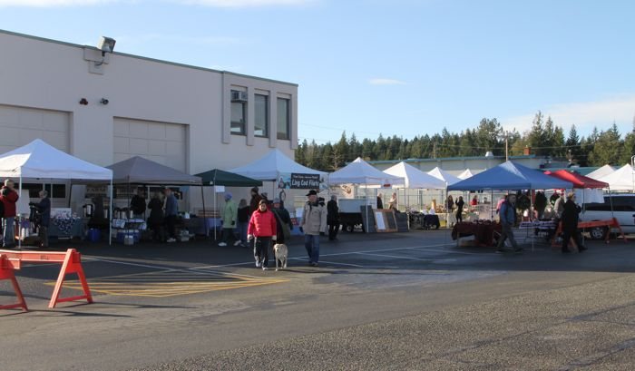 Uptown Qualicum, on a Saturday in November